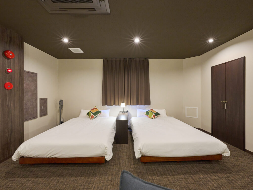 Kannai 7F double beds